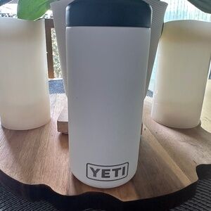 Yeti Slim Can Chiller Coozie